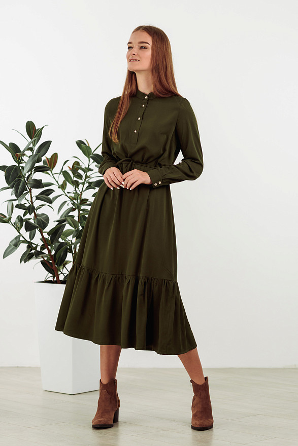 Платье хаки с завязками на талии