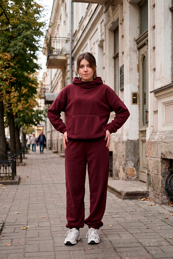 Бордовий флісовий костюм з худі та вільними брюками