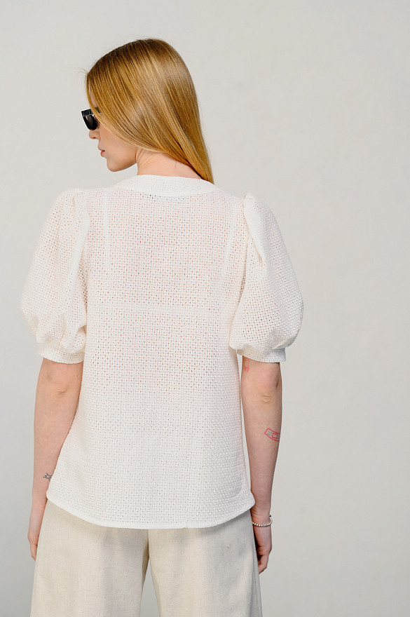 Milky loose fit blouse