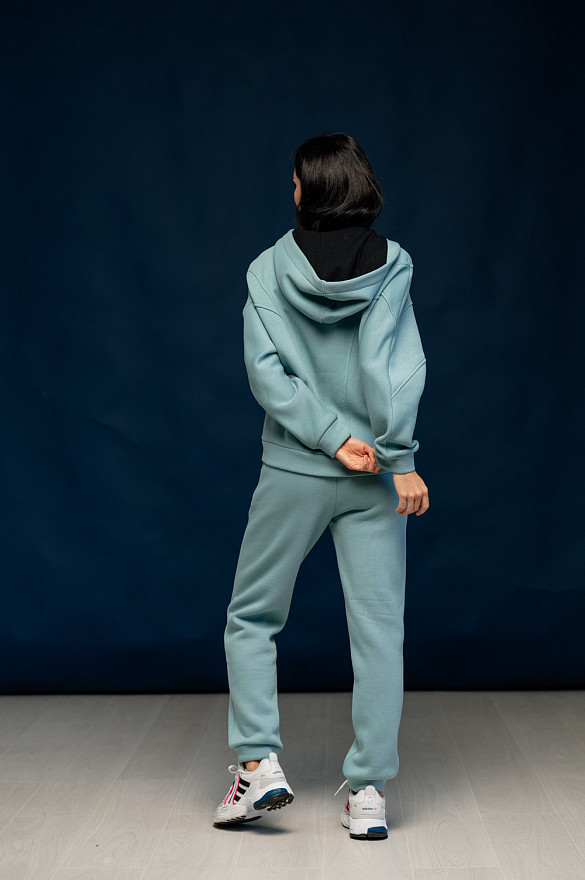 Warm sweatshirt in sage color