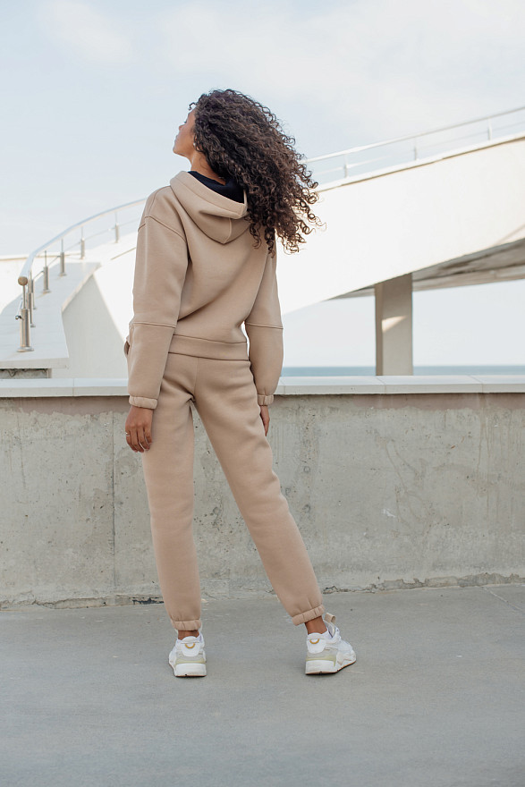 Теплий світшот з написом з великим капюшоном