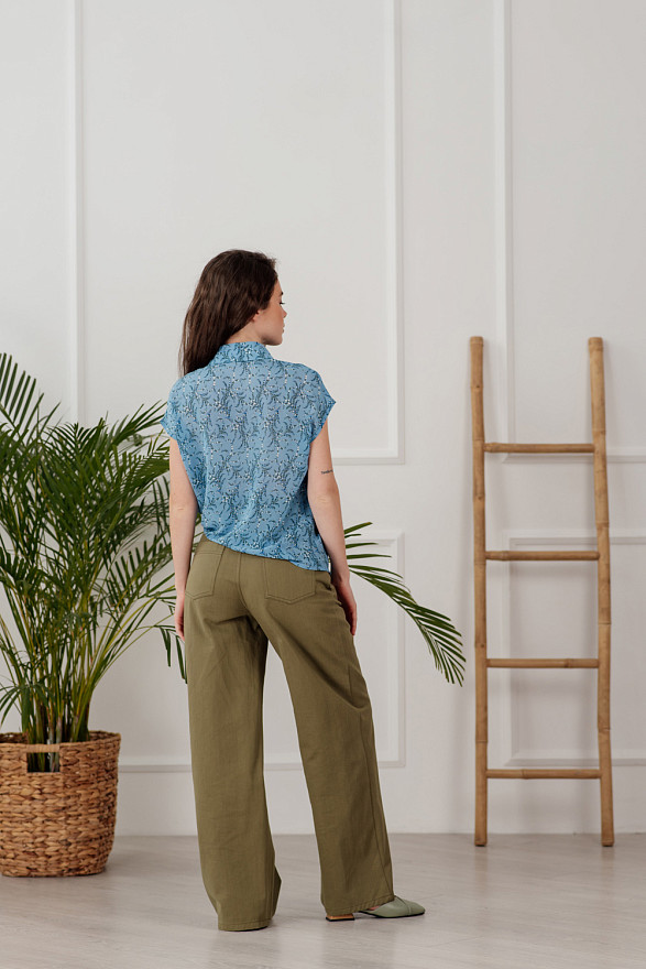 Blue chiffon blouse in floral print