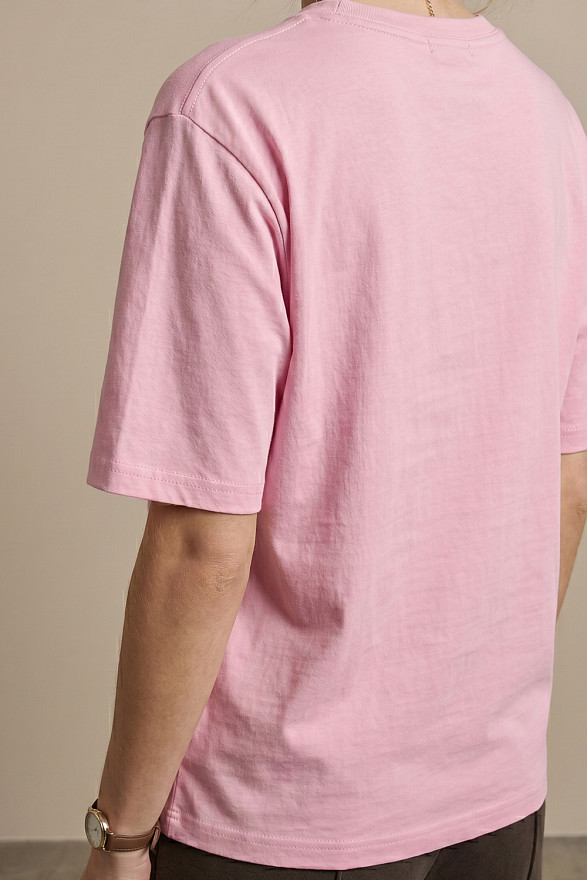 Розовая базовая футболка с круглой горловиной