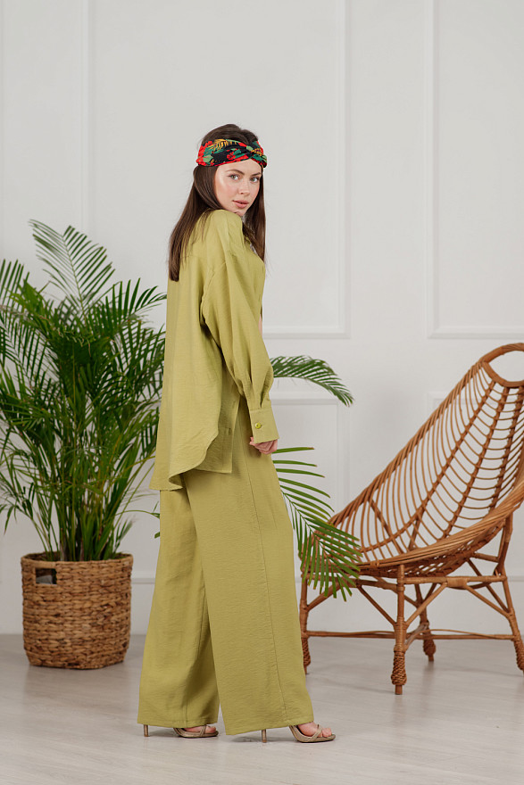 Лляний брючний костюм