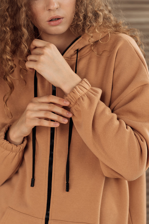 Удлиненный свитшот на змейке