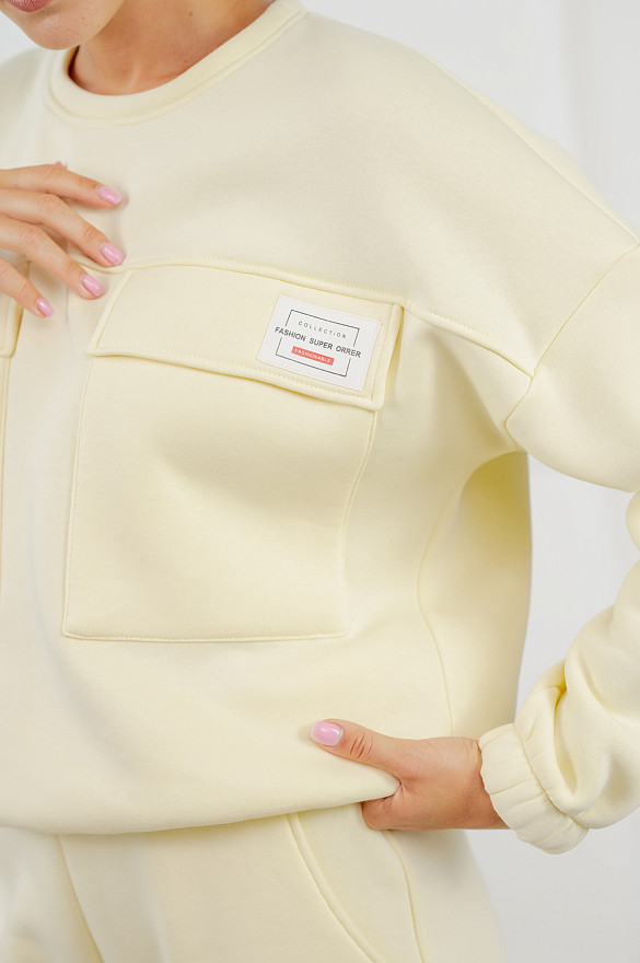 Кремовый укороченный свитшот из трикотажа на флисе