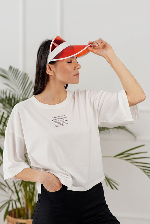 Milk T-shirt with slogan 