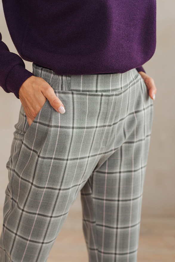 Штани в клітку на гумці