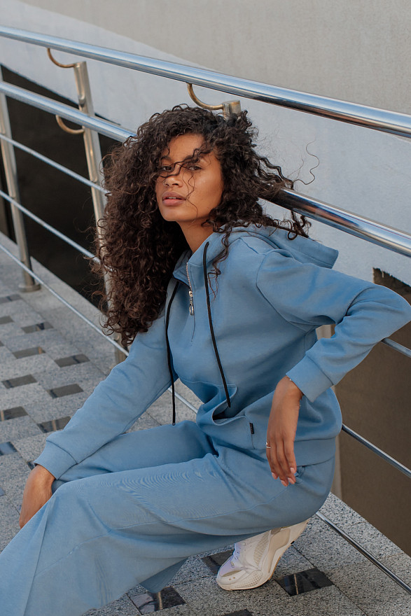 Сіро-блакитний світшот з блискавкою