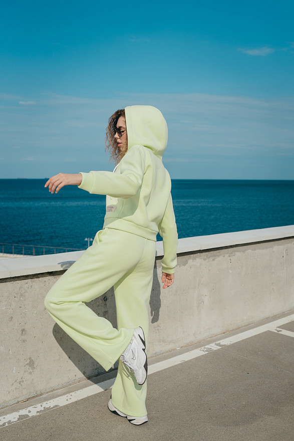 Cropped sweatshirt with drawstring and hood