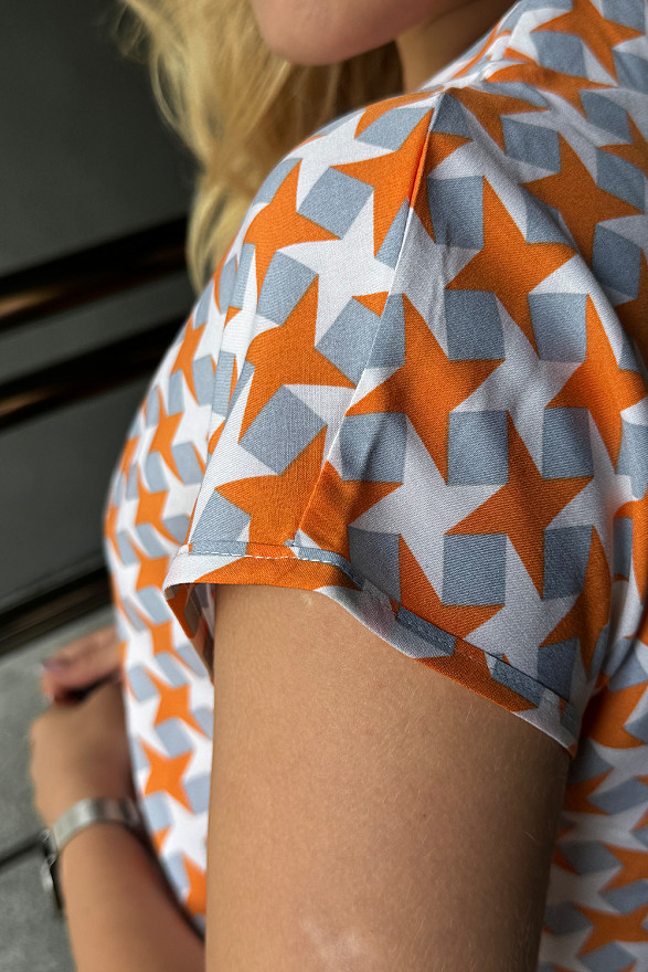 Легка блуза зі штапелю помаранчевого кольору