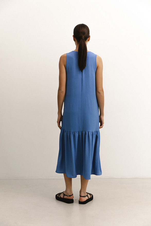 Вільна сукня без рукавів волошкового кольору