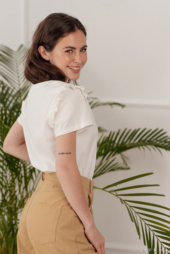 Milk T-shirt with ruffle