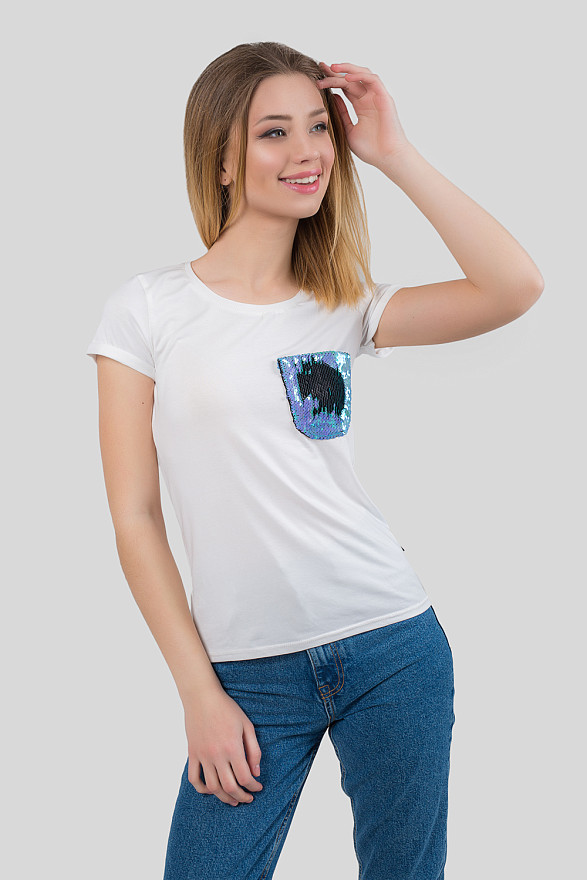 T-shirt with sequin pocket