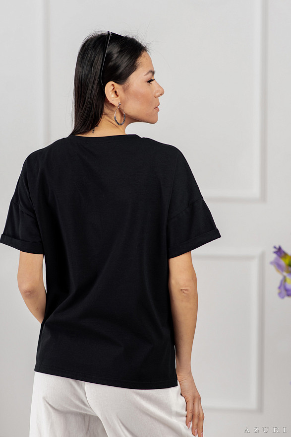 Black oversized t-shirt with slits