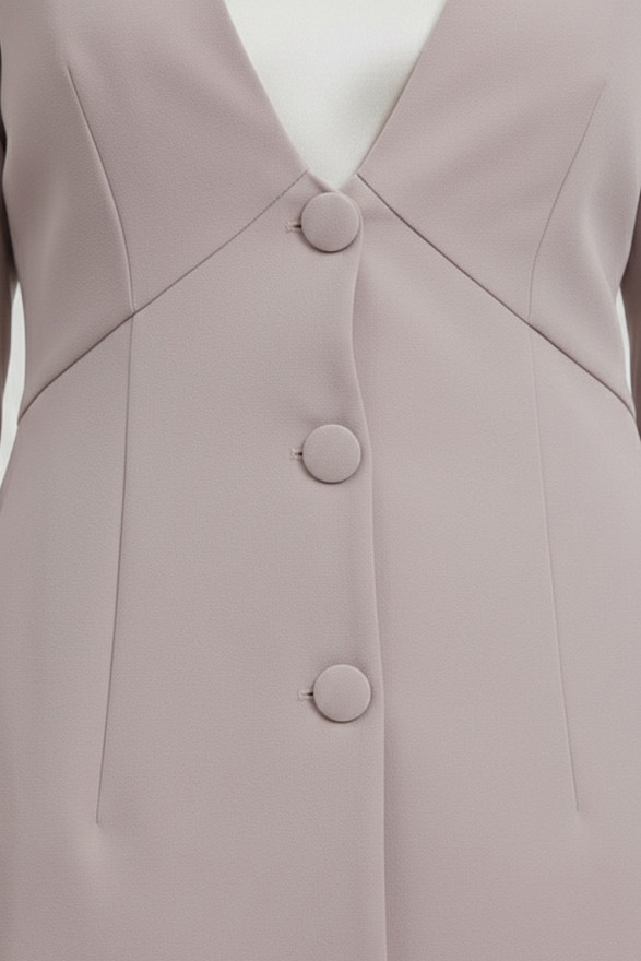 Пудрово-розовый приталенный жакет