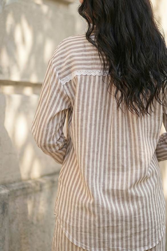 Women's oversized suit in Mocha color
