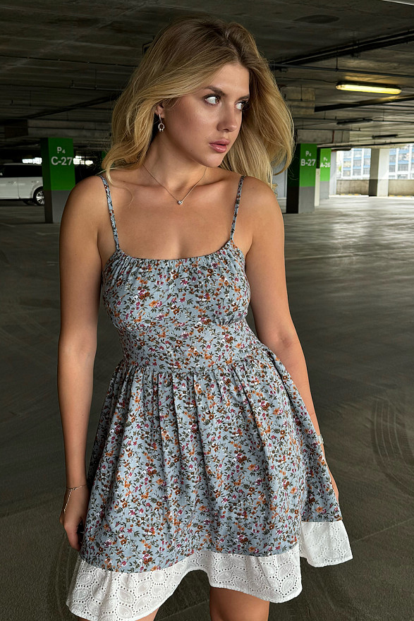 Сарафан з додатковою підкладкою з прошви.