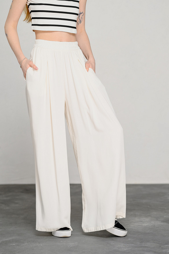 Молочный брюки с поясом на резинке