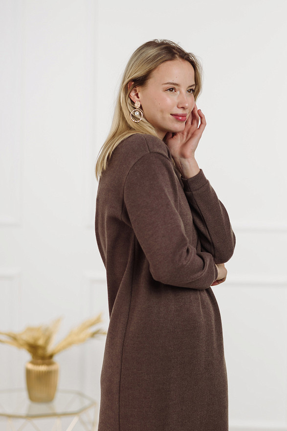 Шоколадное уютное миди платье