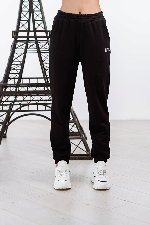 Чорні спортивні штани