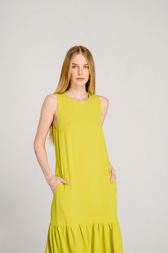 Свободное платье без рукавов лаймового цвета