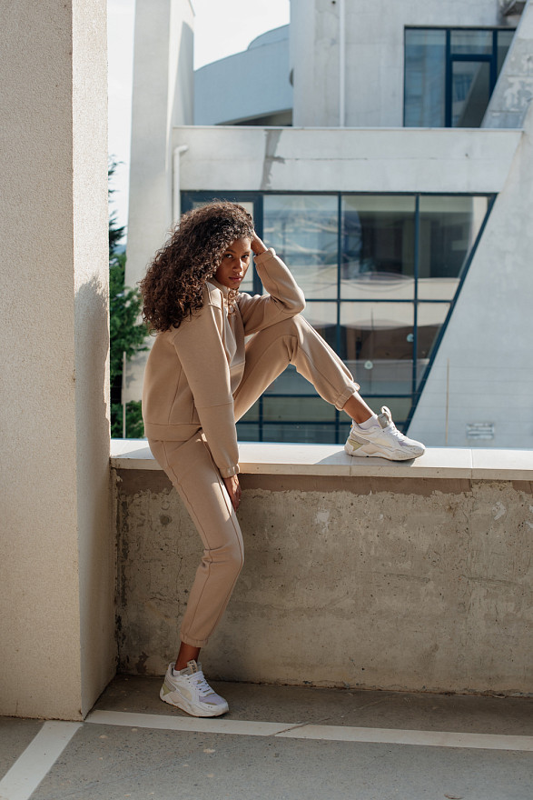 Теплі спортивні брюки на  еластичному поясі з кишенями