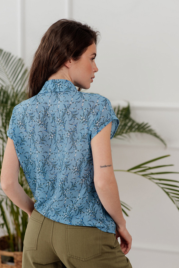 Blue chiffon blouse in floral print