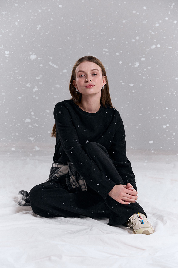 Black insulated trouser suit