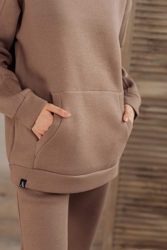 Fleece sweatshirt with kangaroo pocket