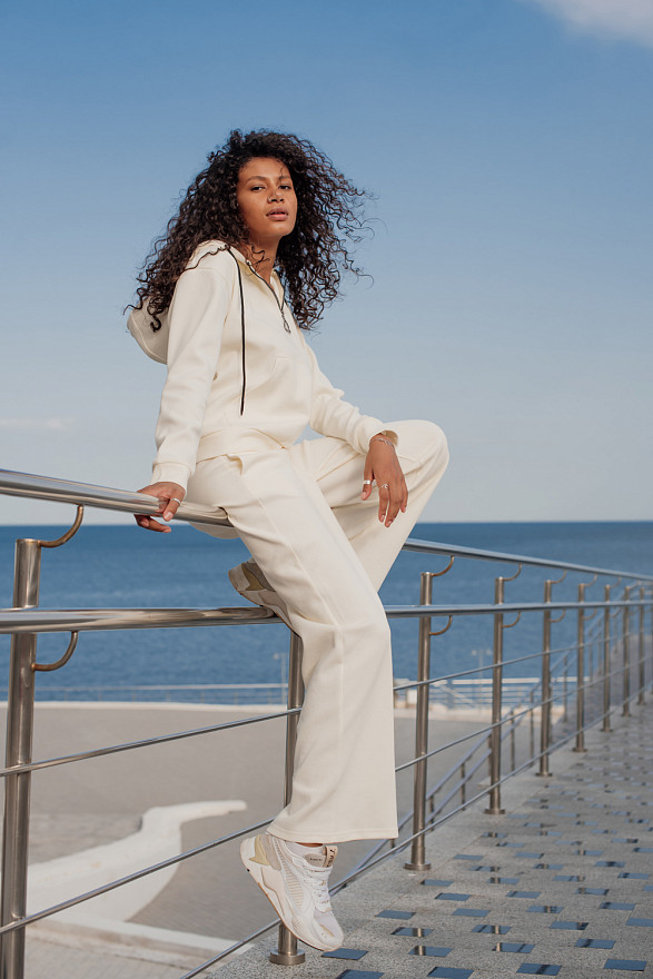 Світшот кольору 