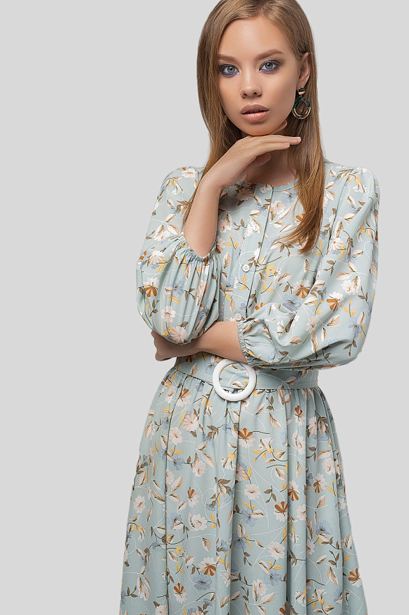 Струящееся миди платье с поясом