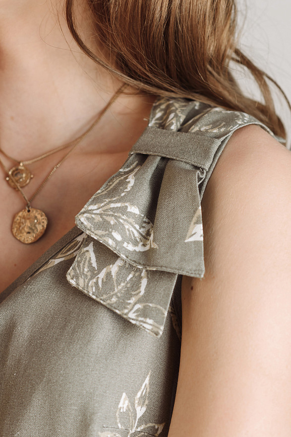 Мини платье с бантом и карманами