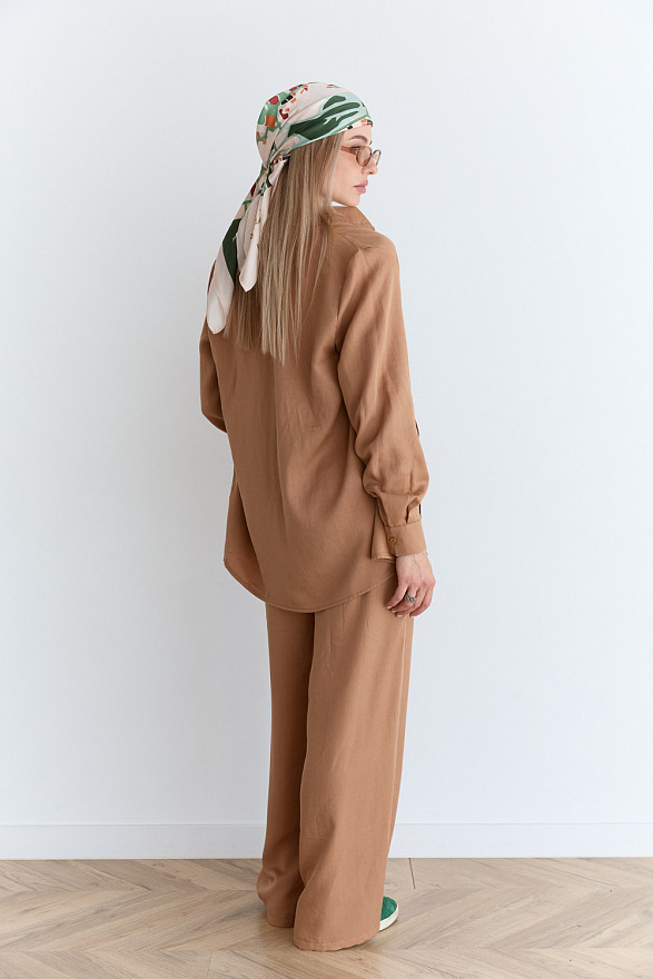 Блуза вільного крою карамельного кольору