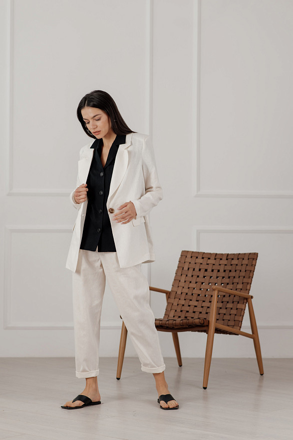 Двубортный оверсайз пиджак из льна