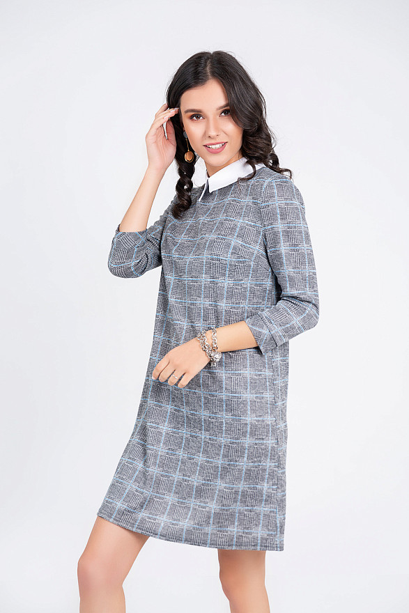 Straight dress with white collar