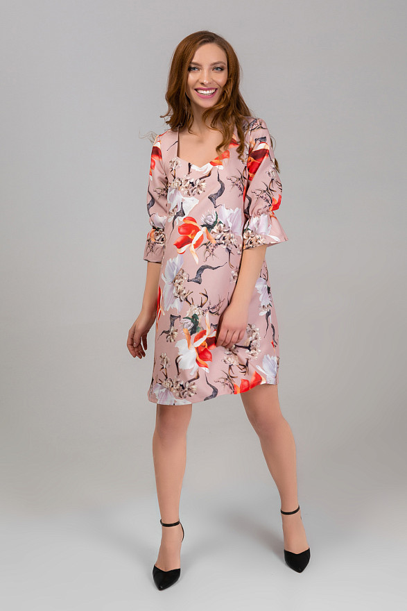 Loose dress in floral print