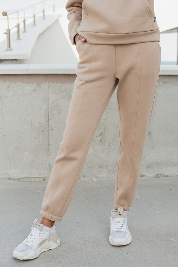 Теплі спортивні брюки на  еластичному поясі з кишенями