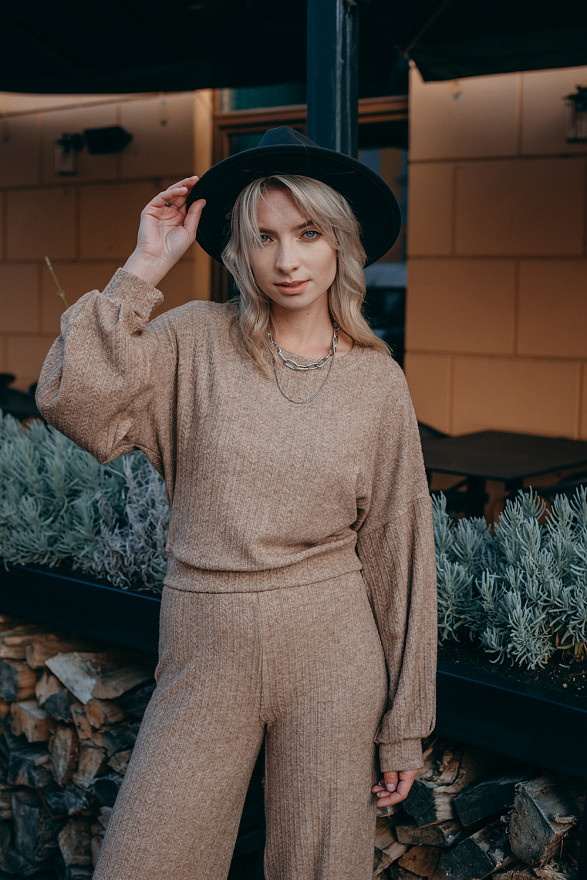 Beige knit flared trousers