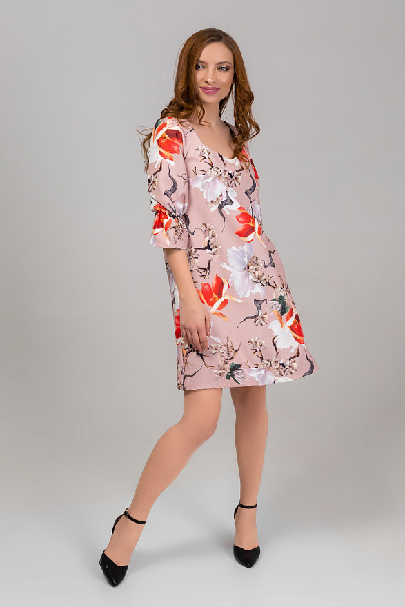 Loose dress in floral print