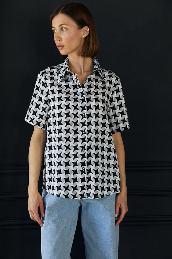 Серая блуза свободного кроя с короткими рукавами