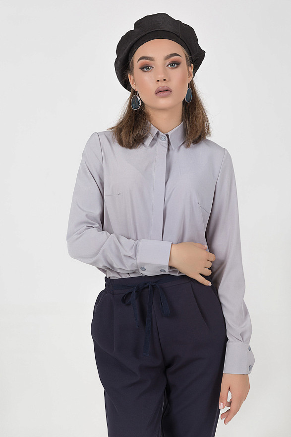 Блузка с потайной планкой