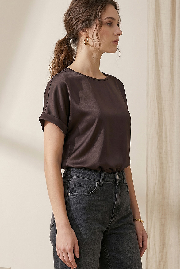 Шоколадный шелковый топ свободного кроя с цельнокроеными рукавами