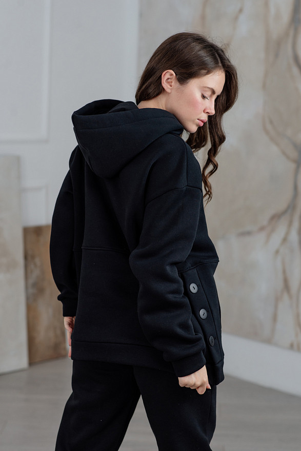 Черный свитшот с пуговицами и карманом кенгуру