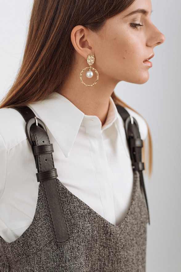 Черный сарафан на бретельках 