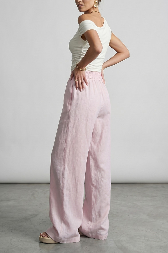 Розовые свободные женские брюки на резинке