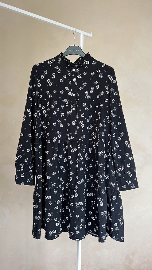 Чорне плаття вільного крою