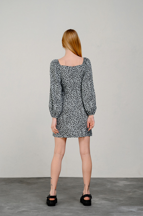 Приталена сукня з бантом сіро-блакитного кольору