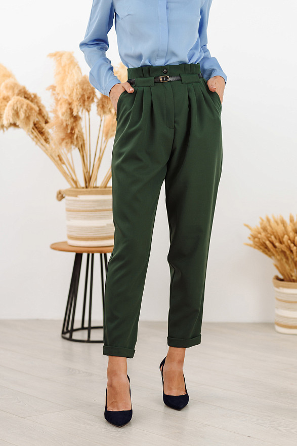 High-waisted fashion trousers