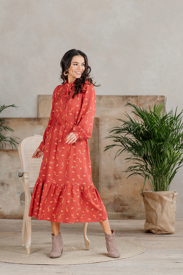 Long dress with ruffle and belt